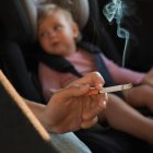 Las alteraciones epigenéticas por la exposición infantil al humo del tabaco podrían influir en el desarrollo de enfermedades en el futuro, según el estudio.