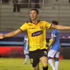 Gastón Campi de Barcelona SC celebrando su gol en el Jocay de Manta.