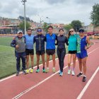 Andrés Chocho (d) con los marchistas que dirige, entre ellos Daniel.