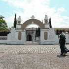 En muchas zonas rurales, el patrimonio vigente se limita  a las iglesias. Otras, como la de Cumbayá, que data de 1972 son de la época moderna.