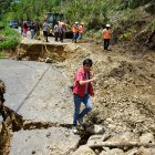 El cierre de dos carriles en el kilómetro 1 de la carretera debido a la pérdida de la calzada afecta la circulación en el noroccidente de Quito.