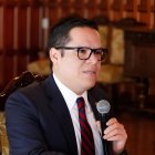 El secretario Neira está a cargo de cinco funciones en el gobierno de Daniel Noboa.