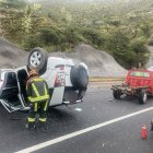 Se registró un accidente de tránsito en la vía Guayllabamba - Quito y se encuentra parcialmente habilitada.