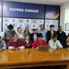 Leonidas Iza y Katiuska Molina, con el Consejo de Gobierno de la Conaie.