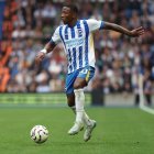 Pervis Estupiñán estaría en el juego de Brighton ante Southampton.