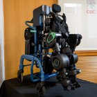 Presentación este martes en Madrid de Explorer, un nuevo prototipo pediátrico desarrollado de forma conjunta por el CSIC, varios hospitales madrileños y Marsi Bionics. Los exoesqueletos de última tecnología permiten a muchos niños con parálisis cerebral moverse con libertad y vivir con más independencia. EFE/ Daniel Gonzalez