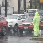 Las lluvias propician congestionamiento vehicular en zonas de Guayaquil.