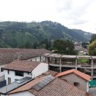 Situación. Según los vecinos, la construcción, que está ubicada en el centro de Guápulo, afecta el entorno patrimonial y cultural.