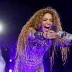 Shakira en su show de Las Mujeres Ya No Lloran en Barranquilla, Colombia.