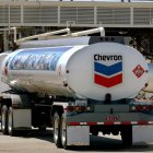 Un camión cisterna de la empresa Chevron.
