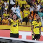 La celebración de Octavio Rivero en el empate de Barcelona SC.