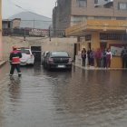 A una unidad educativa ubicada en El Camal ingresó agua en el patio y una oficina.