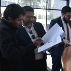 El abogado de Leonidas Iza, Washington Andrade acudió este 28 de febrero al TCE.