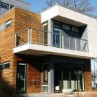 Priorizar los materiales naturales y la luz son características de la geometría sagrada.