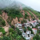 Las fuertes inundaciones y deslaves en Piñas dejan miles de damnificados. Se necesitan donaciones urgentes para aliviar la emergencia.