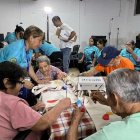 Bolsas. Cada funda es trabajada por los ancianos de la Fundación Clemencia y cuentan una historia.