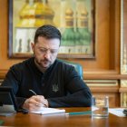 El presidente ucraniano, Volodímir Zelenski, pidió este miércoles tras hablar por teléfono con el canciller saliente de Alemania, Olaf Scholz.