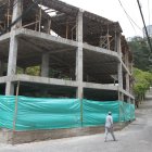 Construcción. Fue suspendida por no contar con medidas de seguridad.
