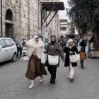 En el suburbio de Guta oriental, en la periferia de Damasco, las mujeres desconocen que el día 8 de marzo es el Día de la Mujer, sus prioridades son otras.