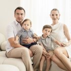 El presidente Daniel Noboa junto a su familia