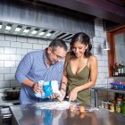 La pareja se casó el año pasado.