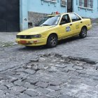 Daños. La Epmmop dice que tienen un plan de rehabilitación vial. Sin embargo, los quiteños cuestionan el mal estado de las vías. Algunas que fueron intervenidas presentan nuevos huecos.