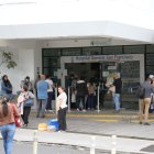 Reglamento. La ley también establece que la red de salud pública deberá disponer camas en los centros de atención hospitalaria para los pacientes.