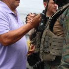 El ciudadano fue llevado a un cuartel policial, para luego ser entregado a su familia.