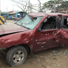 Vehículo afectado en la explosión.