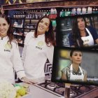 Karol Noboa y María Teresa Guerrero en MasterChef Celebrity