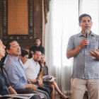 El campeón mundial participó del Concejo Municipal