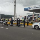 En la Panamericana Norte, en el sector de Carabuela, se volcó el bus.