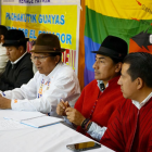 Leonidas Iza y Guillermo Churuchumbi, en una de las asambleas de la Conaie.