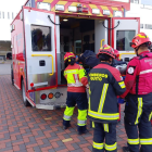 El helicóptero de Bomberos Quito llega con un montañista rescatado, en el Cotopaxi, al ECU-911, en Quito.