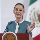 La presidenta de México, Claudia Sheinbaum, habla en una rueda de prensa, en Palacio Nacional en Ciudad de México (México).