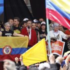 El presidente de Colombia, Gustavo Petro, habla este martes, en la Plaza de Bolivar de Bogotá (Colombia).