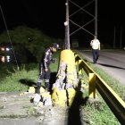 Así luce parte de la estructura del puente que se desplomó la tarde de este 19 de marzo.