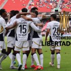 Los albos se estrenarán como visitantes en la fase de grupos.