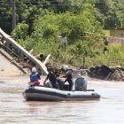 Según indicó la Secretaría Nacional de Gestión de Riesgos, el cuerpo de uno de los desaparidos tras la caída del puente fue finalmente hallado.