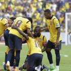 Ecuador celebró su primero gol ante Venezuela.