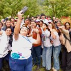 El gobierno de Daniel Noboa ya implementa en mecanismo Jóvenes en Acción que entrega 400 dólares mensuales a los jóvenes inscritos.