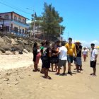 Los familiares de las víctimas han permanecido en el lugar a esperas de que aparezcan los cuerpos.