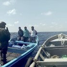 Captura. La Marina Nacional de El Salvador interceptó una embarcación con tres presuntos narcotraficantes ecuatorianos que transportaban drogas.