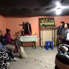 Un  grupo de mujeres que, desde su infancia, han dedicado su voz y devoción a los rezos,mantiene la tradción.