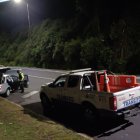 En el lugar estaba un vehículo abandonado.