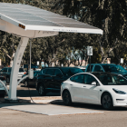 El origen de la electricidad utilizada para cargarlos también es un tema crucial