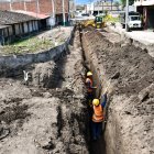 Arreglos. Se están realizando labores en la estructura en mal estado.