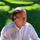 Julio Iglesias.