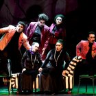 Escena de la obra "Così fan tutte", que se presentará este 4 y 5 de abril de 2025 en Quito, en la Casa de la Música.