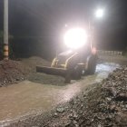 La vía Cuenca - Molleturo presenta constantes deslizamientos de tierra ante las lluvias.